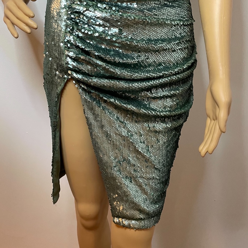 💕 HOST PICK!!! Sea green mermaid sexy sequin high slit dress! - Picture 4 of 12